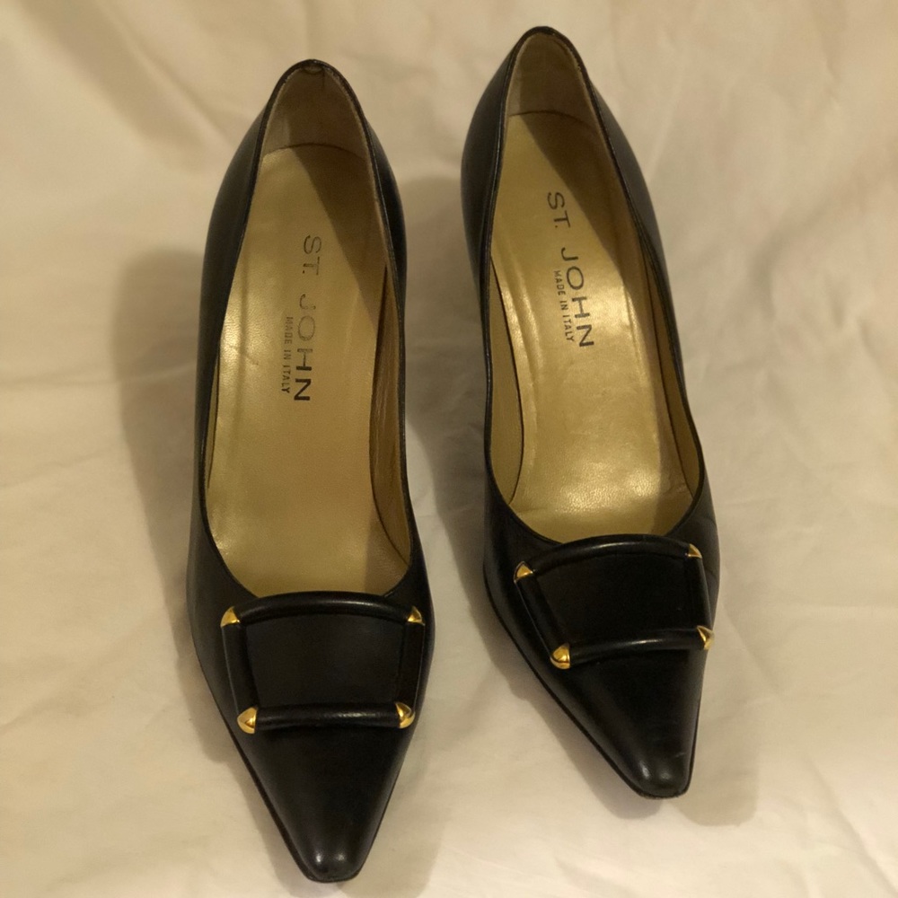 ST. JOHN LEATHER HEELS MADE IN ITALY SZ 8 PUMPS